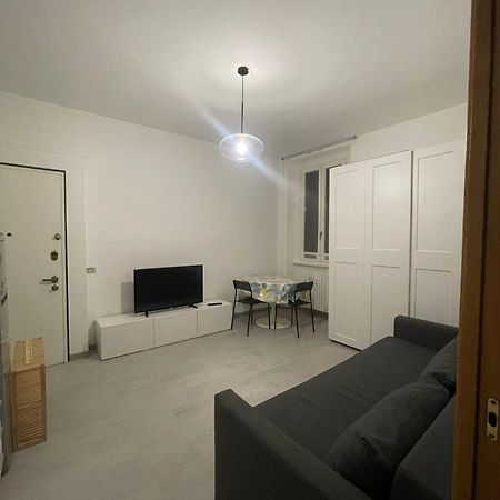 Lovely Apartment Near Centrale Milán Exterior foto